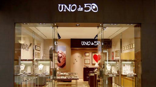 UNOde50 - Aventura Mall