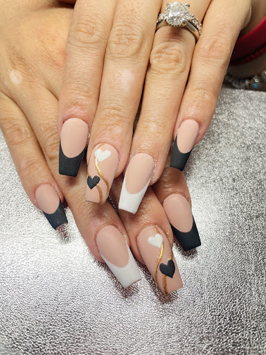 Hannah Nails & Lashes - Thumbnail