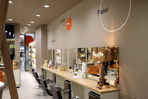 Photo n°27 de Shine à Clermont-Ferrand (Salon de coiffure)