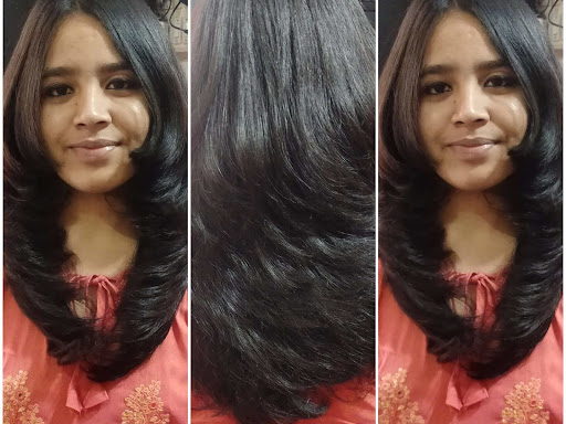 Feather cut post image