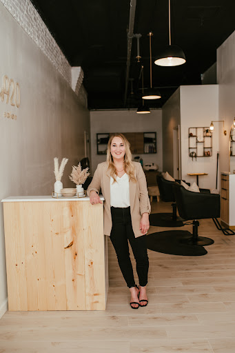 Studio 920 Salon Gallery - United States