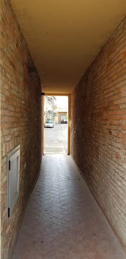 Scorciatoia per la piazza - Thumbnail