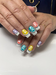 Photo n°8 de KAROLL Nail Artists à Oyonnax (Salon de manucure)