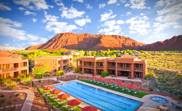Red Mountain Resort by null