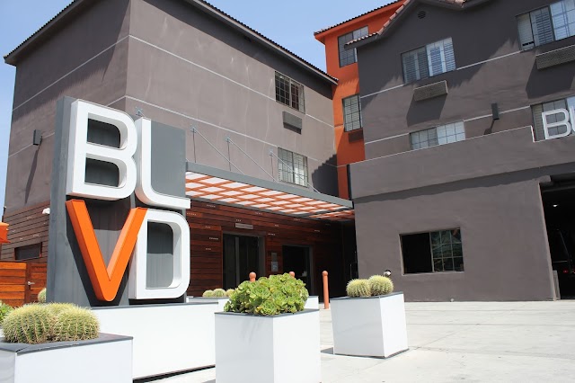 BLVD Hotel & Suites