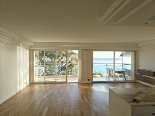 Photo n°1 de SARL Adam Peinture à Mouans-Sartoux (Peintre en bâtiment)