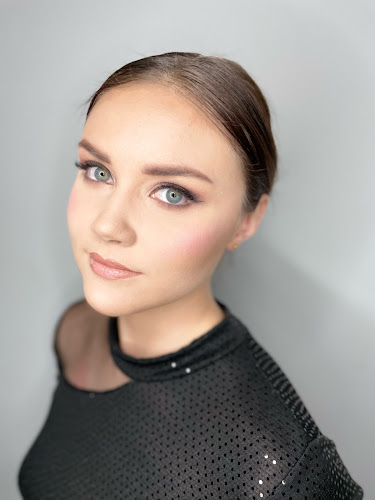 Vogue Studio Wizażu i Metamorfoz