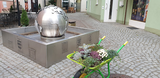 Brunnen Globus mundi 2006