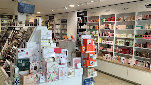 Photo n°2 de Marionnaud - Parfumerie & Institut à Versailles (Distributeur de produits pour la peau)