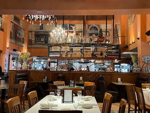Ciro's - Visual