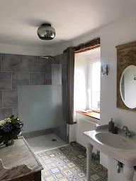 Photo n°3 de Le Domaine de Coat Rogan, 4 Gîtes, 4 Chambres d'hôtes et ses tables d'hôtes. à La Roche-Jaudy (Gîte)