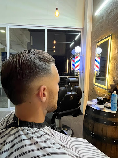 Barber KRAKEN - Barbería Clásica