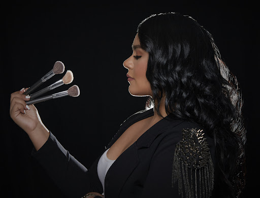 Yareidy Almeida Make Up Artist - Thumbnail