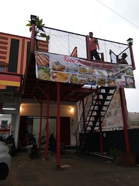 KEDAI LESEHAN DUA GEULIES, Author: Juna Bagastoro