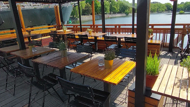 Van Loon Restaurant Boat and Shipping Company by null
