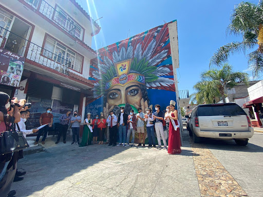 Mural del Apache Gallery - Mexico