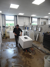 Photo n°8 de Envie 72 (vente et réparation de gros électroménager) à Allonnes (Service de réparation d'appareils électroménagers)