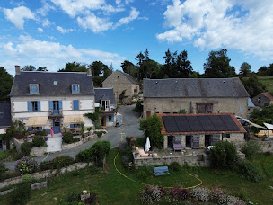 Photo n°1 de La Maison de Fleurat Chambres d'hôtes et Activités équestres à Domeyrot (Chambre d'hôtes)