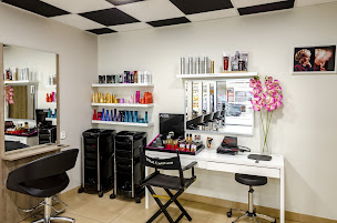 Photo n°2 de Idéal Coiffure + à Val de Briey (Salon de coiffure)