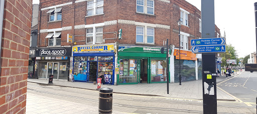 Reeves Corner Off Licence Croydon