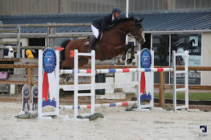 Photo n°24 de Centre Equestre et Poney Club de la Forêt de Mérey à Merey (Service de tours de poneys)