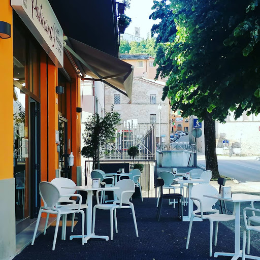 La Pasticciona - Visual