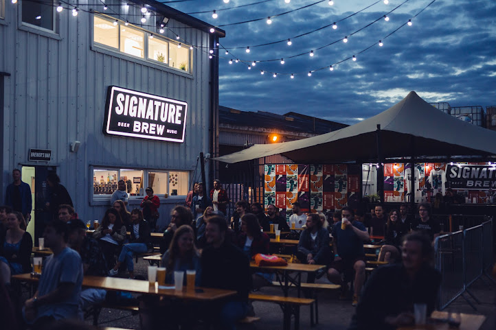 Signature Brew Blackhorse Road by null