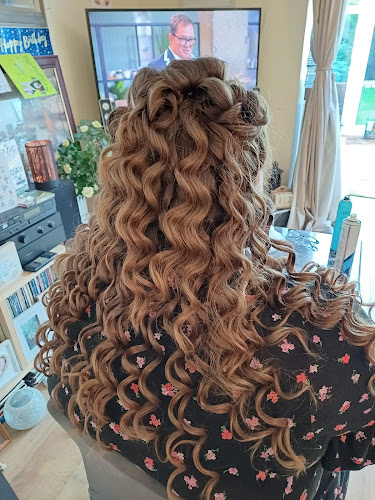 Reviews of Jaynes Mobile Hairdressing in Norwich - Barber shop