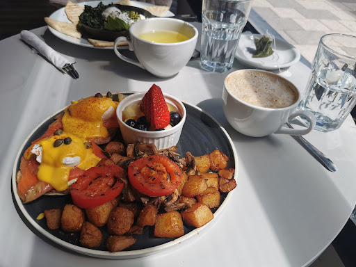 Armelle Café - Visual