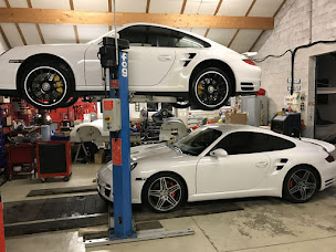 Photo n°9 de MJ Technic - Spécialiste Porsche Indépendant à Charnay (Vendeur de voitures d'occasion)