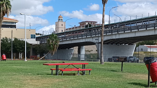 John Peter and Conseulo Montalvo Los Tres Laredos Park - Thumbnail