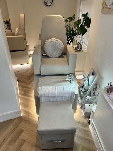 La Femme Beauty Salon