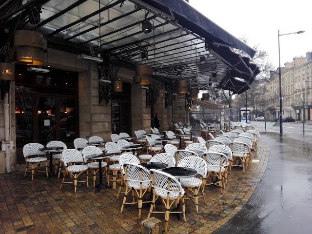 Le Grand Café
