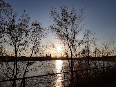 Prairie Park Fishery Trail/Sac and Fox Trail Fork