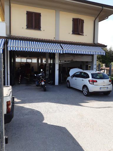 Centro Revisioni Auto Moto Servizio Gomme -Tagliandi