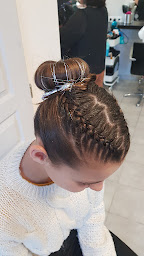 Photo n°17 de jenny'style à Berneuil (Salon de coiffure)