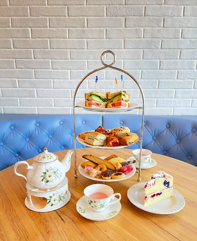 Proper Rose Garden by null