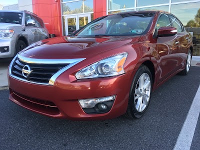 Photos of Eisenhauer Nissan