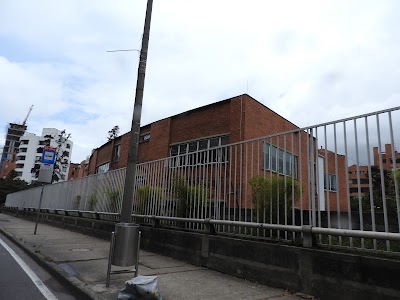 Photos of Lyc&eacute;e Fran&ccedil;ais Louis Pasteur