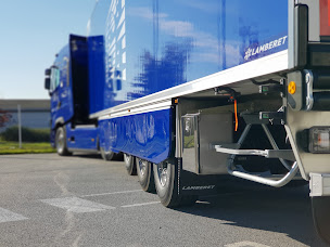 Photo n°26 de Transports Gilles Hochet à Loudéac (Société de transport routier)