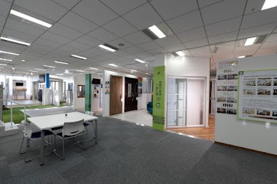 三協立山(株)三協アルミ社 首都圏ショウルーム