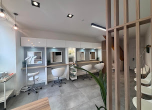 Photo n°23 de ZOU LES POUX - Centre Anti Poux Lyon à Lyon (Salon de coiffure)