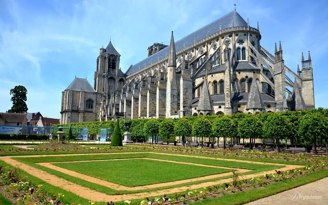 Bourges