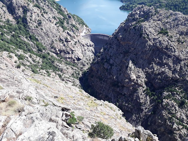 Via Ferrara de Tolla