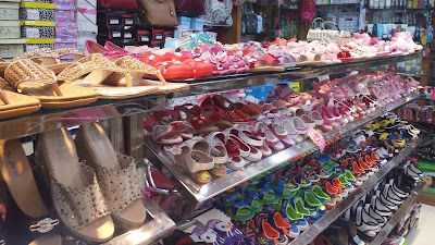 Photos of Lucky Fashion Mall