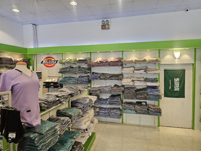 Comentarii opinii despre UNIVERSAL MARKETS COMPANY (MEDICAL WEAR SHOWROOM)