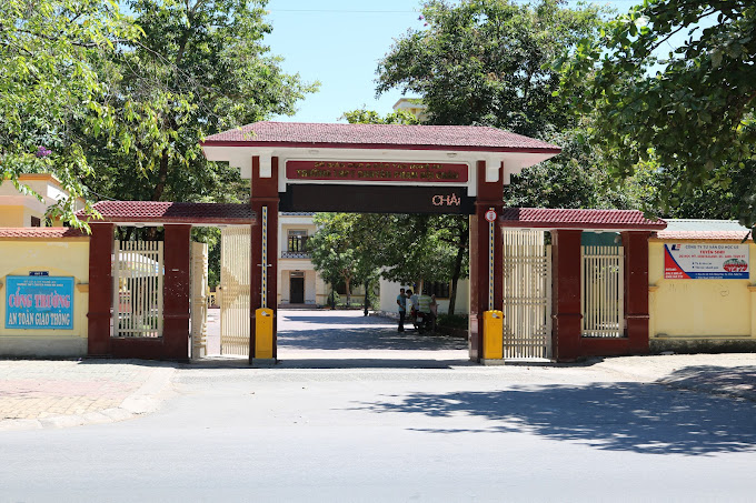 Trường THPT Chuyên Phan Bội Châu