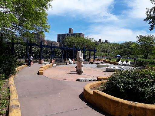 Hunts Point Riverside Park - Thumbnail