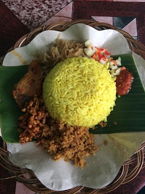 Nasi Kuning Ambon / Condet, Author: Ilham Aji Pratomo