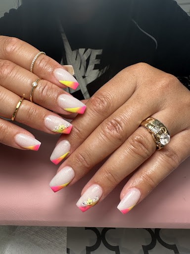 Dream Nail Bar Gallery - United States